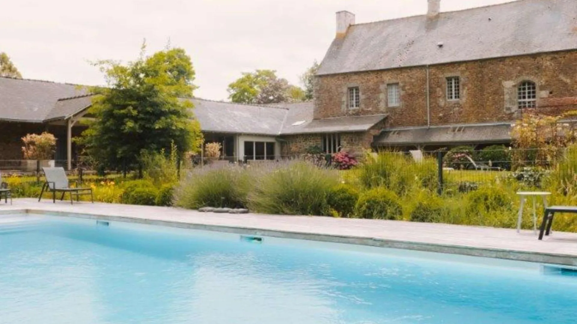 Hotel De L'Abbaye Le Tronchet  Francja